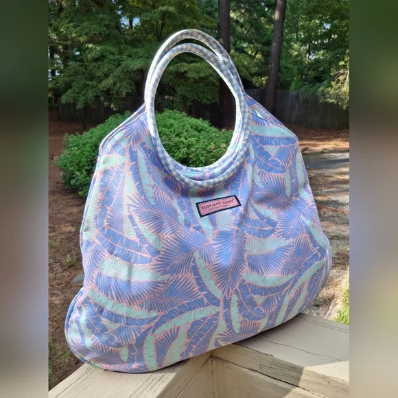 Vineyard Vines Martha's Vineyard Island Palm Tree Print Pink/Purple/ Tote Bag - Picture 1 of 12